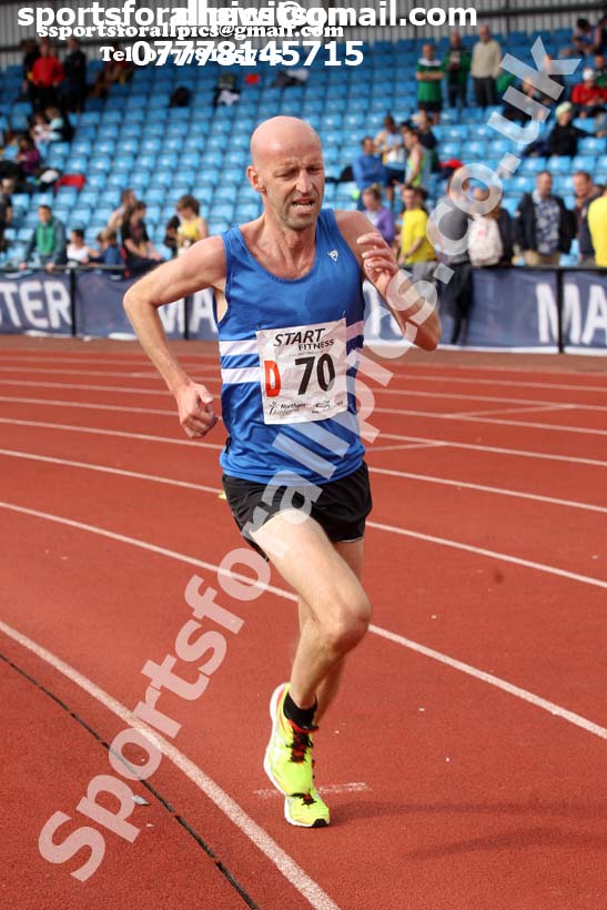 Senior mens 6 stage relay, Northern Senior 6 and 4 and Junior Stage Road Relays, SportsCity, Manchester. Photo:  David T. Hewitson/Sports for All Pics